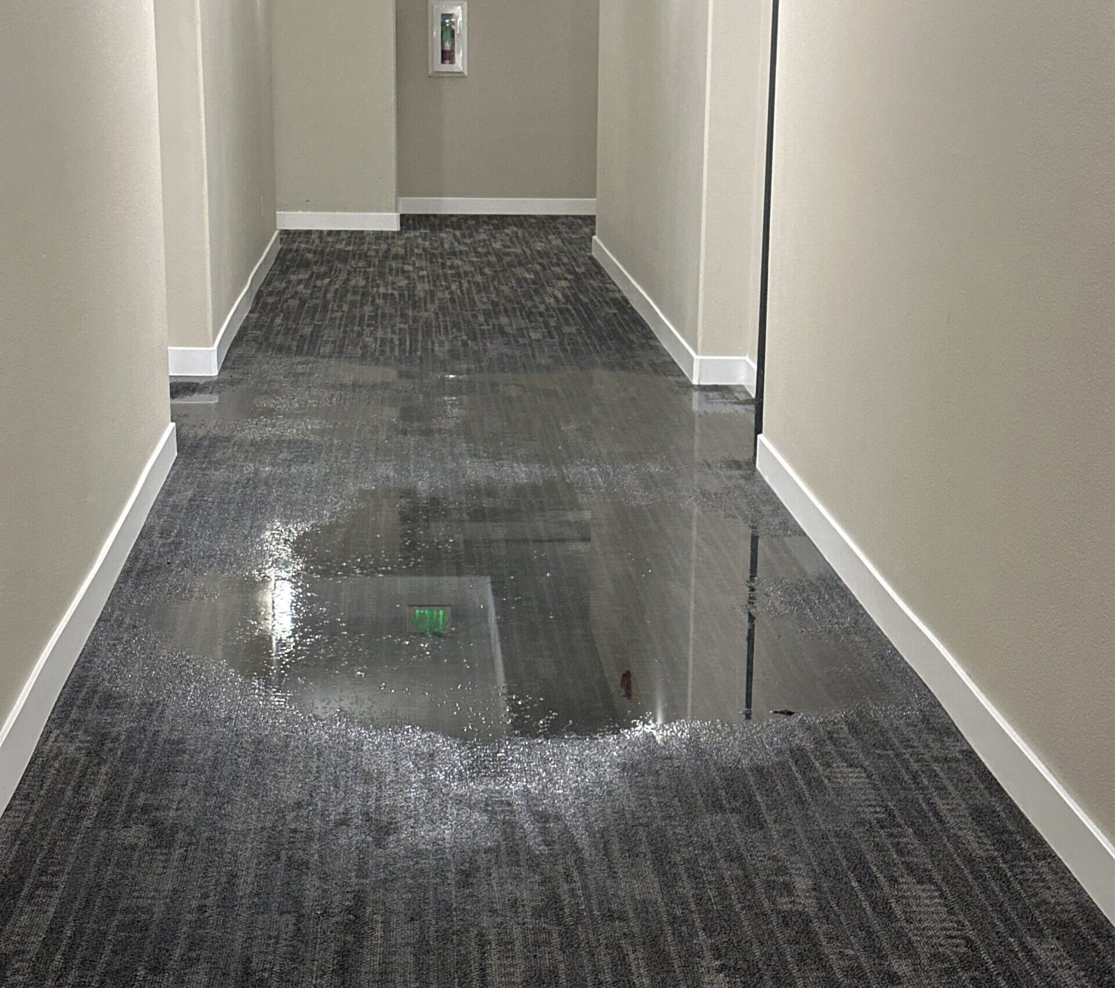 Emergency Water Damage Cleanup North Hollywood | 24/7 Rapid Response 1 Emergency Water Damage Cleanup North Hollywood | 24/7 Rapid Response