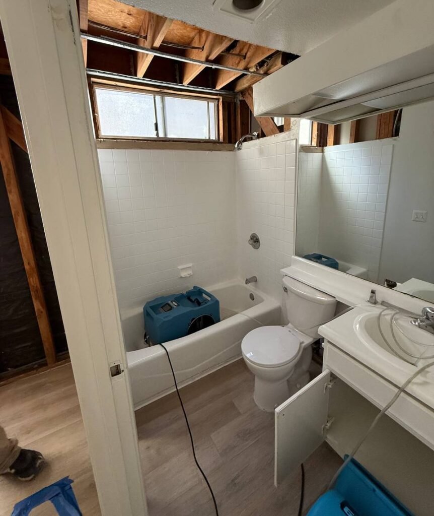 Emergency Water Damage Cleanup North Hollywood | 24/7 Rapid Response 2 Emergency Water Damage Cleanup North Hollywood | 24/7 Rapid Response