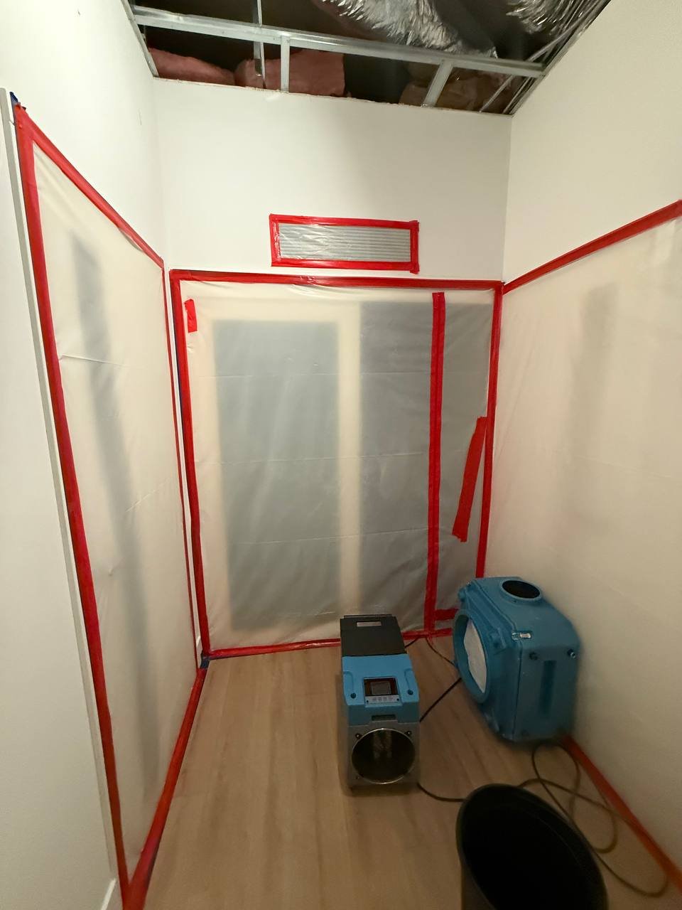 Contained area (2)